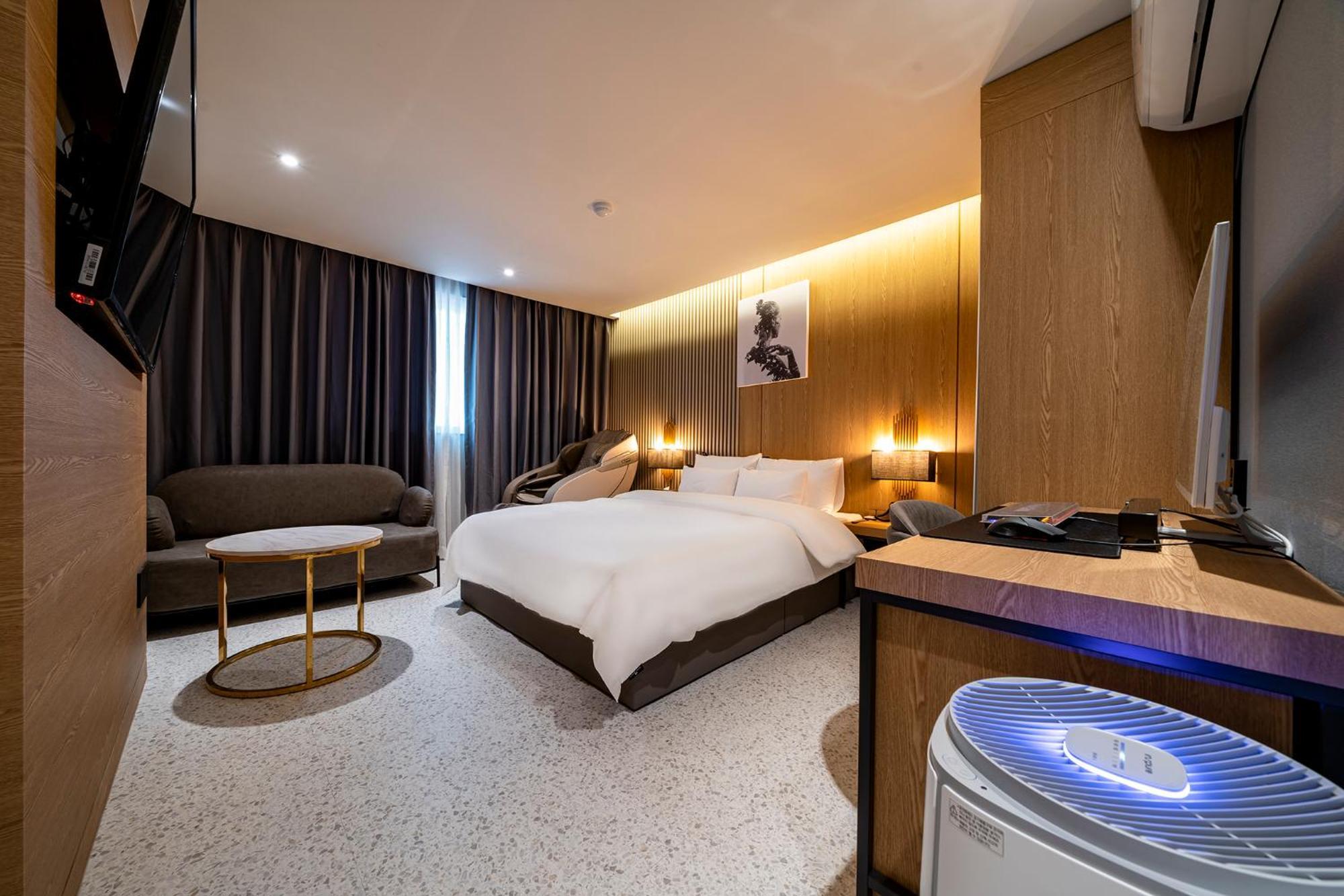 Urban Brown Hotel Chungju City Hall Экстерьер фото